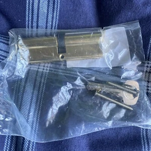 YALE Türschließzylinder 6-polig Lauf für uPVC Aluminium 45/45 Messing poliert - Bild 1 von 3