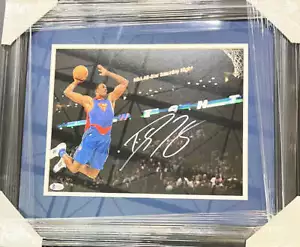 Dwight Howard Signed Superman Dunk Framed 11x14 Basketball Photo (Beckett) - Picture 1 of 2
