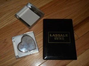 Briefbeschwerer mit gravierter Nachricht (Nordstrom) und schwarzem Adressbuch - Bild 1 von 6