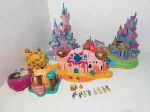 Lot Polly Pocket Disney 6 Playsets et 9 Figurines incomplets Bluebird - Afbeelding 1 van 11