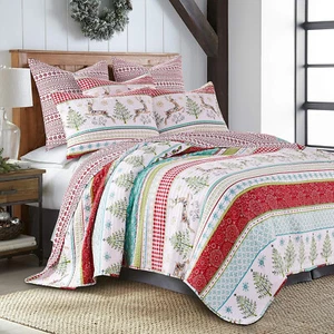 Levtex Home Merry & Bright Collecion - Comet and Cupid Quilt - King-Microfiber - Picture 1 of 7