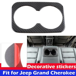 Cubierta de panel portavasos asiento trasero aspecto carbono para Jeep Grand Cherokee 11-20 - Imagen 1 de 6