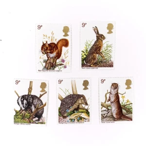5 x British Wildlife UNused GB - 9p - 1977 Mint MNH Vintage Postage Stamps - Picture 1 of 1