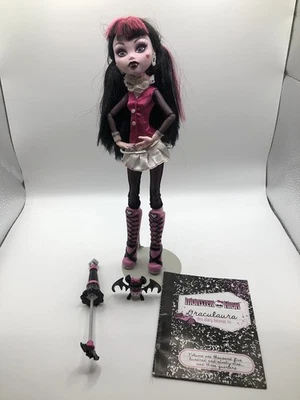 Monster High Draculaura Doll Bat Count Fabulous UNBRELLA Diary 2008 First Wave - Image 1 of 4
