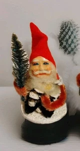 Albero che tiene Babbo Natale gnomo elfo con pigna vintage - Foto 1 di 5