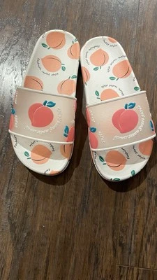 NEW Youth Girl Slides Sandals Size 5 Peaches Slip On - Image 1 of 4