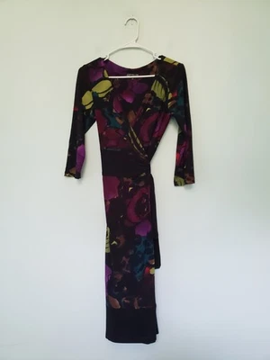 Vestido De Colección Jones New York Mujeres 6 Envolventes Oscuro Floral Indie Artístico Elastizado Tejido Y2K  Foto 1 de 4