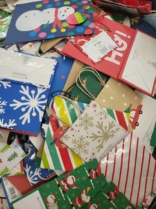 New! 40X ALL HALLMARK BRAND!! Christmas Gift Bags Assorted Sizes- FREE SHIPPING - Picture 1 of 3