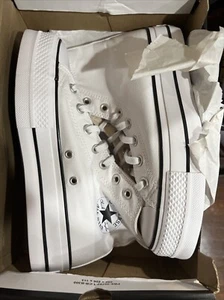 *NEW* Women CONVERSE Chuck Taylor All Star Canvas Platform White (560846F) - Picture 1 of 10