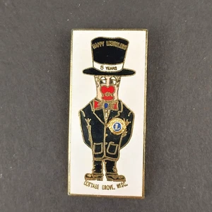 Vintage Cottage Grove Wisconsin Happy Hustlers Lions Club Metall Emaille Anstecknadel - Bild 1 von 3
