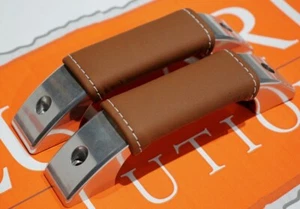 Aluminium & Tan Leather white stitch pair door pull handles Fits Land Rover D... - Afbeelding 1 van 7