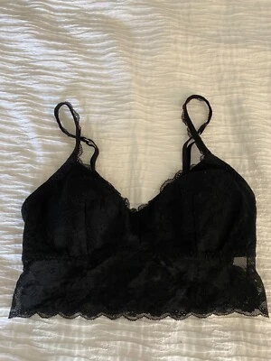 Top Bralette Gilly Hicks de encaje negro acolchado talla pequeña Foto 1 de 3