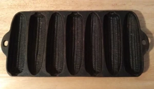 Wagner Ware Sidney -0- Junior Krusty Korn Kobs Cast Iron Cornbread Pan #1319 - Picture 1 of 2