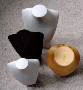4 Manequin bust jewellery stands  - Picture 1 of 4