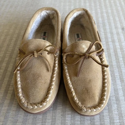 Minnetonka Zapatos Para Hombre Talla 10 Tostado Pila Forrado Mocasín Zapatillas Suela Dura 3901W Foto 1 de 4