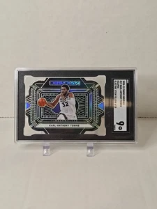 2020-21 Panini Obsidian Eclipse Gold #19 Karl-Anthony Towns 06/10 SGC 9 🔥 - Picture 1 of 5