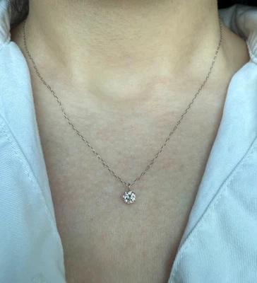 Delicado collar colgante solitario de diamantes naturales de 0,2 quilates 16" platino PT 850/900 Foto 1 de 4