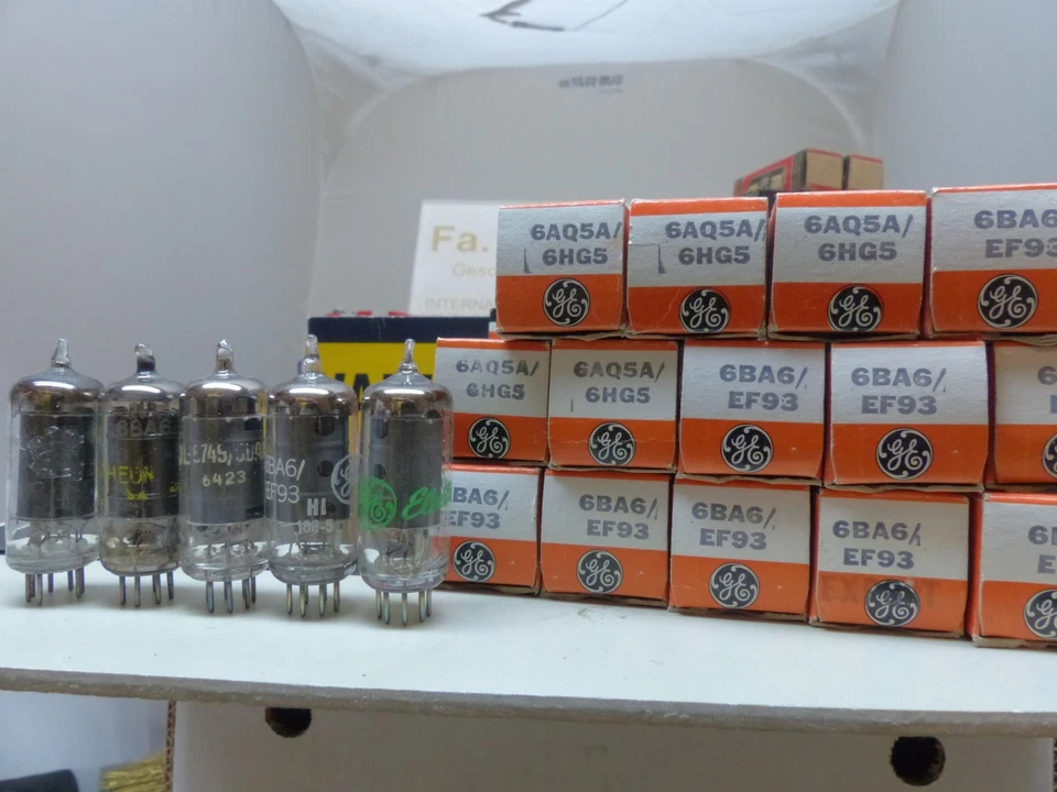 1x EF93 6BA6 -TUBO-tubo NOS-IN-BOX inutilizzato Valvola 01 - Immagine 1 di 2