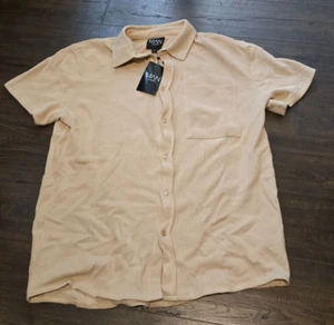Boohoo man NWT men’s pique short sleeve shirt size M Color Stone/Tan Button Down - Picture 1 of 6
