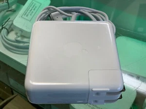 Genuine Apple 85W MagSafe 2 Adapter for MacBook Pro  Retina A1424 MD506LL/A New - Picture 1 of 9