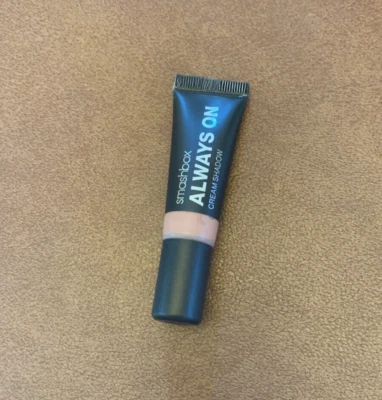 Sombra creme Smashbox Always On, rosa - Imagem 1 de 3