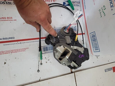 Actuador puerta delantera izquierda Toyota Sienna 2006-2010 Foto 1 de 2