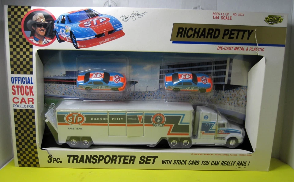 Richard Petty 1/64 Scale Die Cast Metal & Plastic NASCAR Transporter Set - Image 1 of 4