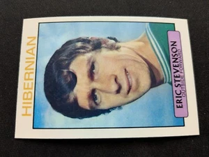 1971-72 A&BC Schottische Fußballkarte # 71 Eric Stevenson - Hibernian (EX) - Bild 1 von 3