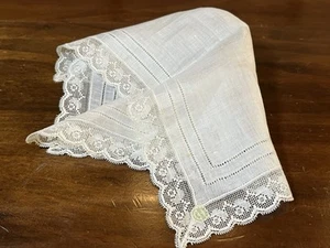 Antikes elegantes irisches weißes Spitzen Leinen Taschentuch Hochzeit Erbstück unbenutzt Etikett - Bild 1 von 4