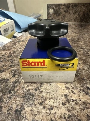 🇺🇸Tapa de llenado de aceite Stant 10117 (05-17 MUSTANG + Más) ¡ENVÍO GRATUITO!!🇺🇸 Foto 1 de 3