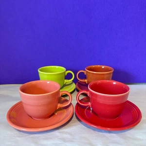 Fiestaware Konvolut vier Tassen und passende Untertassen mehrfarbig unbenutzt - Bild 1 von 10
