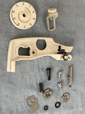 Regulador de tensión electrónico para máquina de coser Toyota OEM Foto 1 de 4