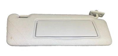 梅赛德斯-奔驰右遮阳板 - 210-810-14-10-7D04 - MBZ E300、E320、E430 及更多 — 第 1/4 张图片