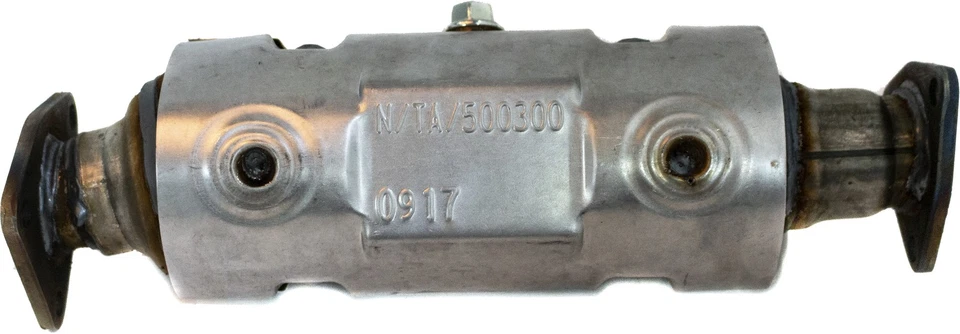 Walker Exhaust 16458 Direct Fit Catalytic Converter Fits 1998-2002 Honda Accord - Image 1 of 1