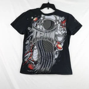 Camisa Tapout Para Hombres Mediana Negra Astronauta Gráfico Espacial Sin Miedo MMA Brave Tee - Imagen 1 de 8