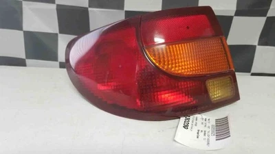 00 01 02 SATURN Sl1 Sl2 Sedan Left Driver Tail Light Lh - Image 1 of 4