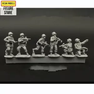 Modellini in resina scala 1/72 6 pezzi soldatini US Army in attacco seconda guerra mondiale, assemblati non verniciati - Foto 1 di 3
