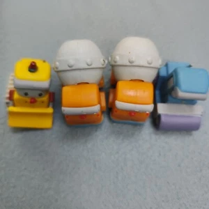 Mini figuras de constructores ocupados - rodillo de vapor y camión volquete mini vehículos juguete phidal - Imagen 1 de 7