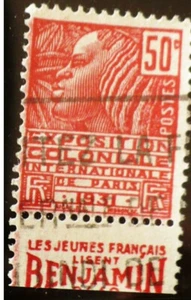 FRANCE Yvert N°272 avec bande publicitaire LES JEUNES FRANçAIS LISENT BENJAMIN. - Imagen 1 de 1