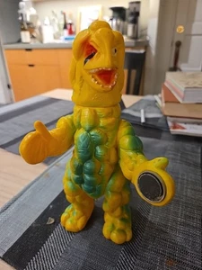 Bullmark Shugaron Ultraman gelb Vinyl mit Magnet 70er Jahre - Bild 1 von 6