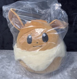 Squishmallows Eevee Pokemon Center exklusives Plüschtier mit Patch 12 Zoll Neu mit Etikett - Bild 1 von 3