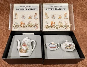 Cafetera miniatura, crema y azúcar Wedgwood Beatrix Potter Peter Rabbit 1983 - Imagen 1 de 14