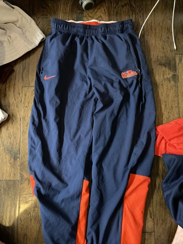 Nike Ole Miss Basketball Men’s L Team Issued Sweatpants Cover