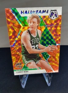 2019-20 Panini Mosaic - Larry Bird - #290 - Hall of Fame Reactive Orange  - Bild 1 von 2