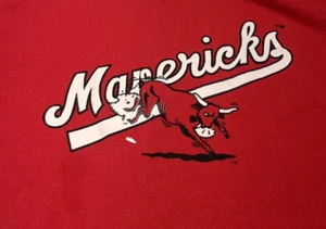 EUC Dallas Mavericks T-Shirt Mens XL Red Graphic Tee Official Mavs Merch - Picture 1 of 10