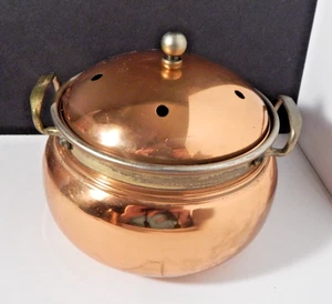 KUPFER DAMPFGARER TOPF MIT OBERTEIL UND LÖCHERN. MESSING AKZENT UND GRIFF 5" hoch x 5" D - Bild 1 von 3