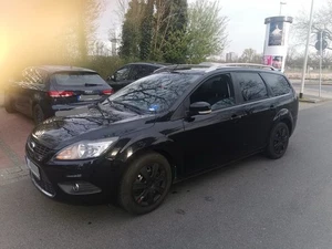 Ford Focus Kombi Diesel Titanium Automatik TÜV 6/2026 Angemeldet 2.0 - Bild 1 von 16
