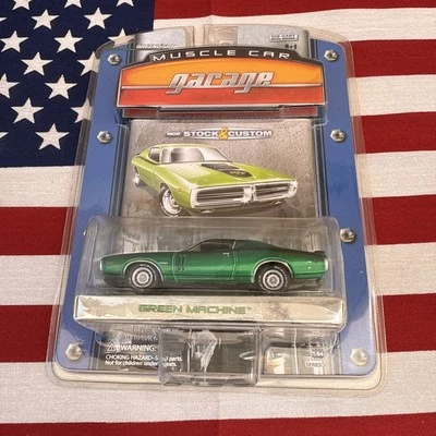 Greenlight Green Machine Muscle Car Garage Stock y Custom Series 3 1:64 Foto 1 de 4