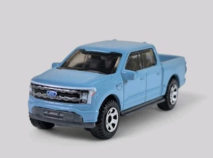 2022 Ford F-150 Lightning EV Diorama Collectible DieCast Truck 1:64 blau lose - Bild 1 von 8