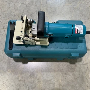 Makita 3901 Nutfräse Dübelfräse Elektro 590 Watt + Koffer #C - Bild 1 von 2